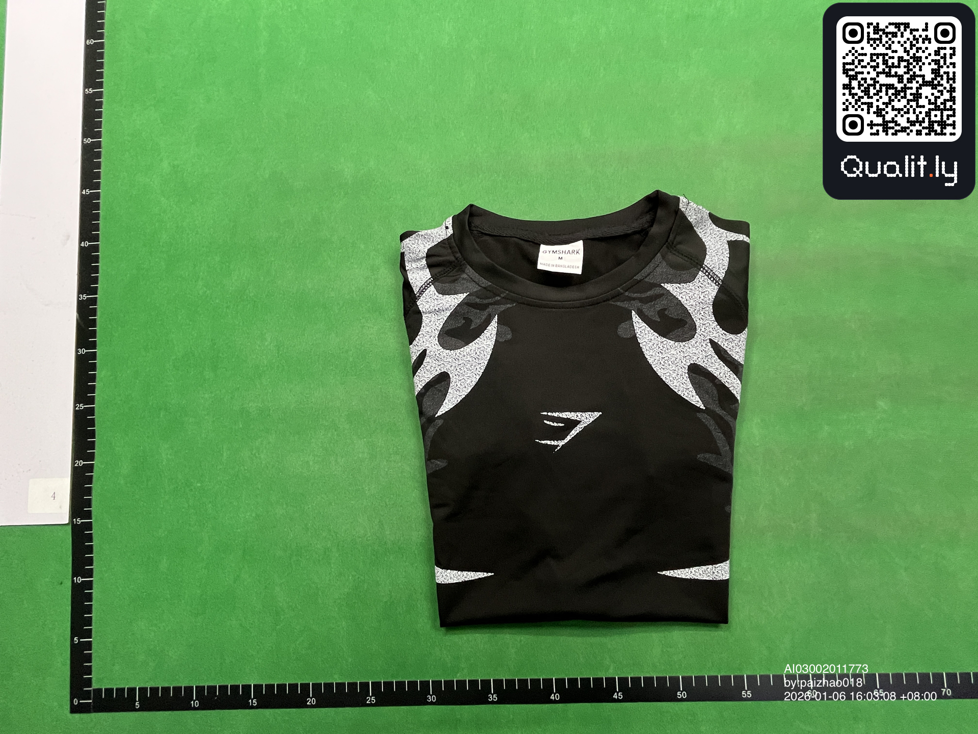 T-shirt — photo QC 1 sur 4