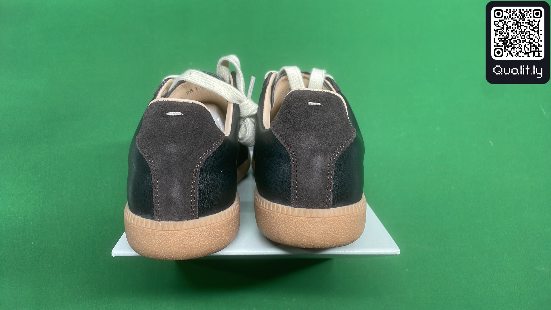 Sneakers — QC-foto 3 av 24