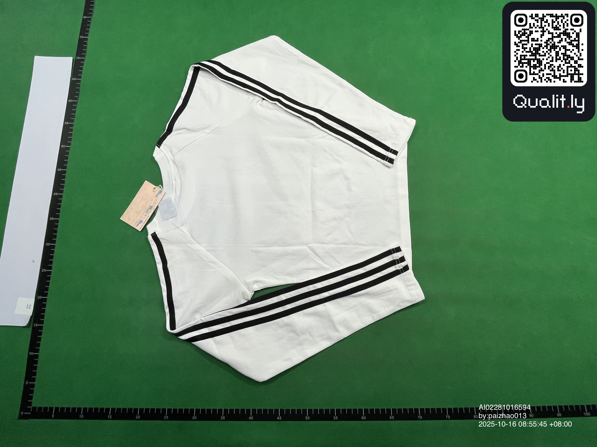 Camiseta — foto QC 2 de 6