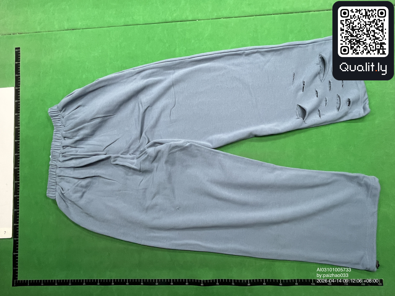 Pantaloni — fotografie QC 2 din 4