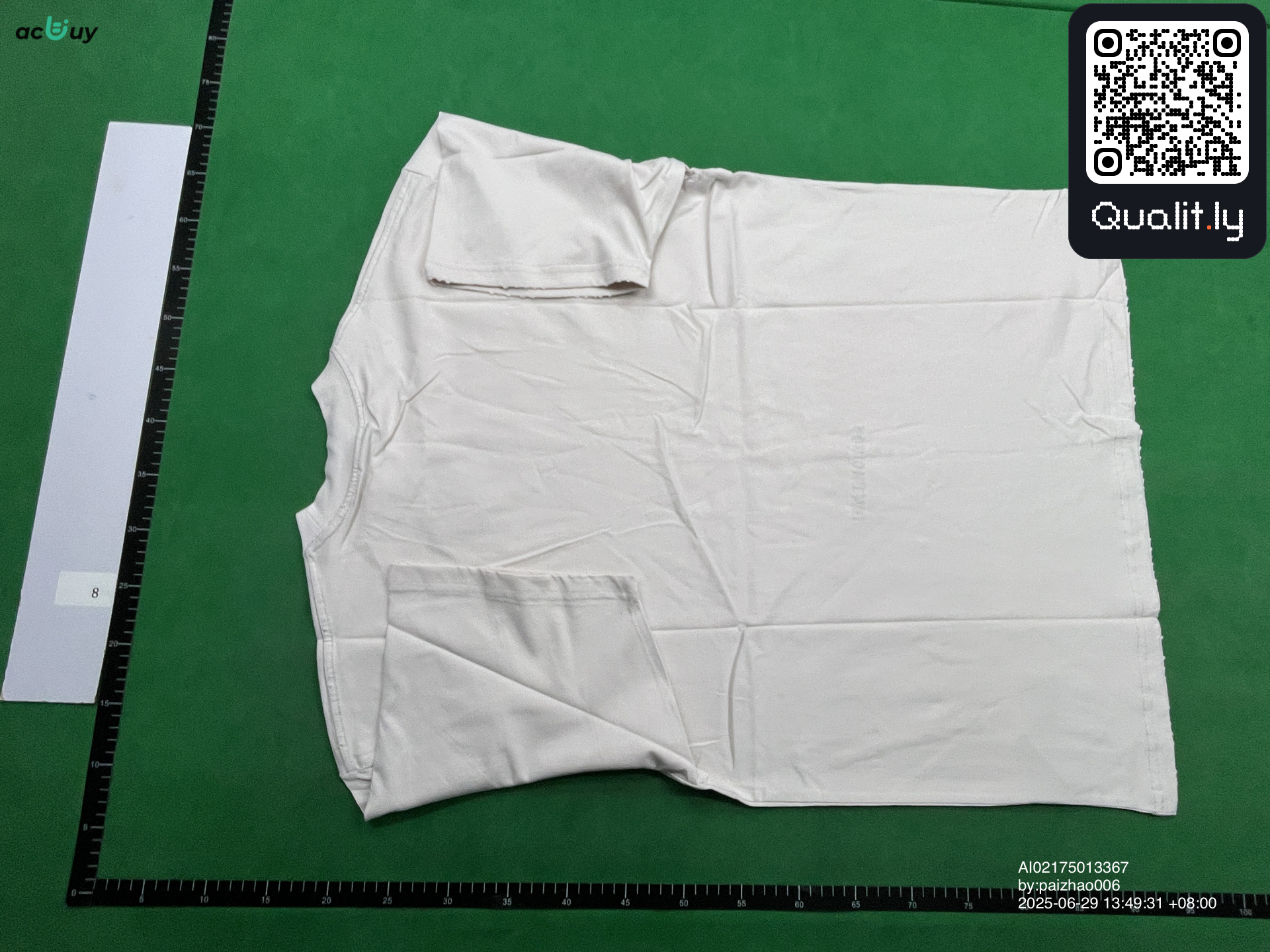 Tricou — fotografie QC 2 din 4