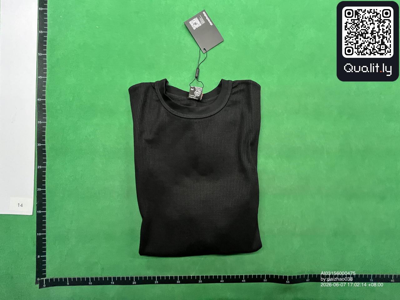 T-shirt — photo QC 1 sur 4