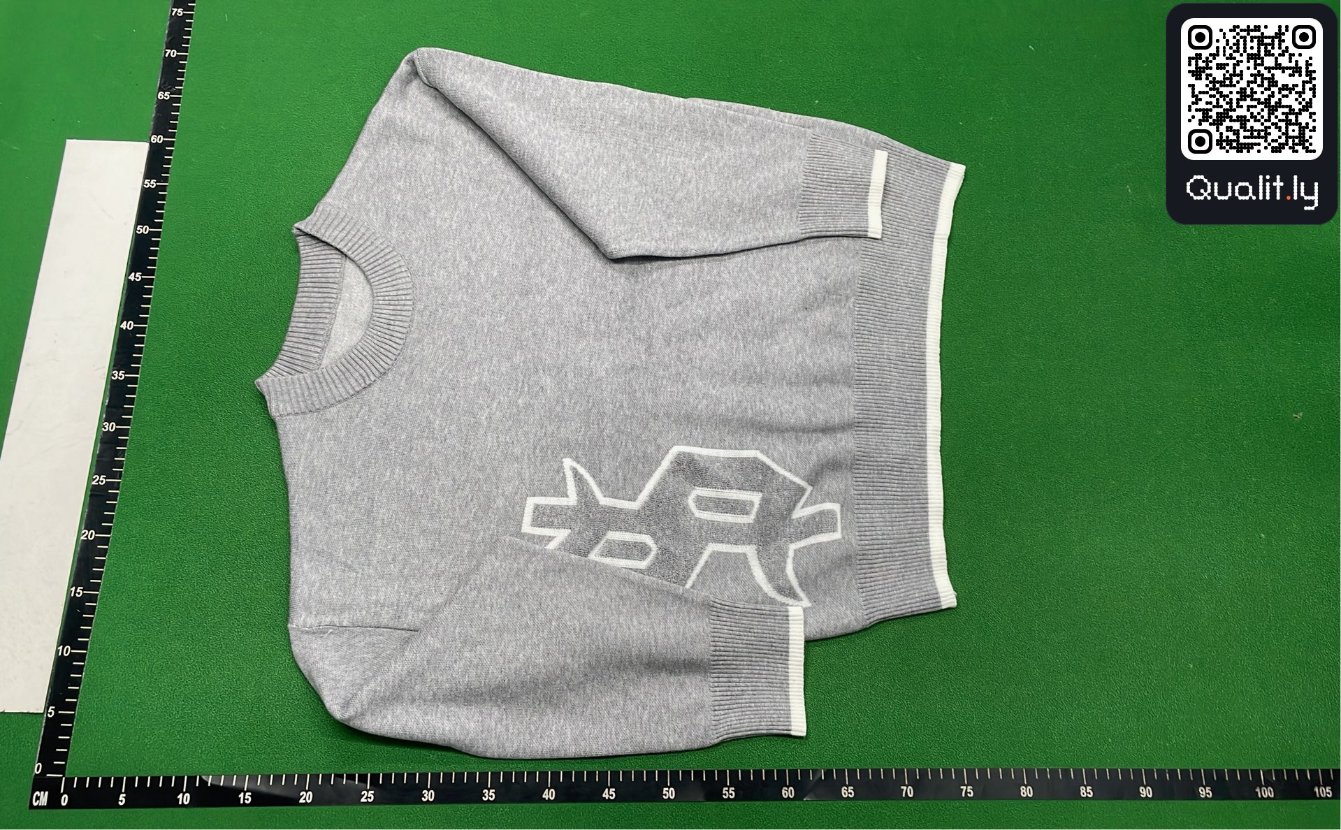 Hoodie — QC-foto 2 av 4