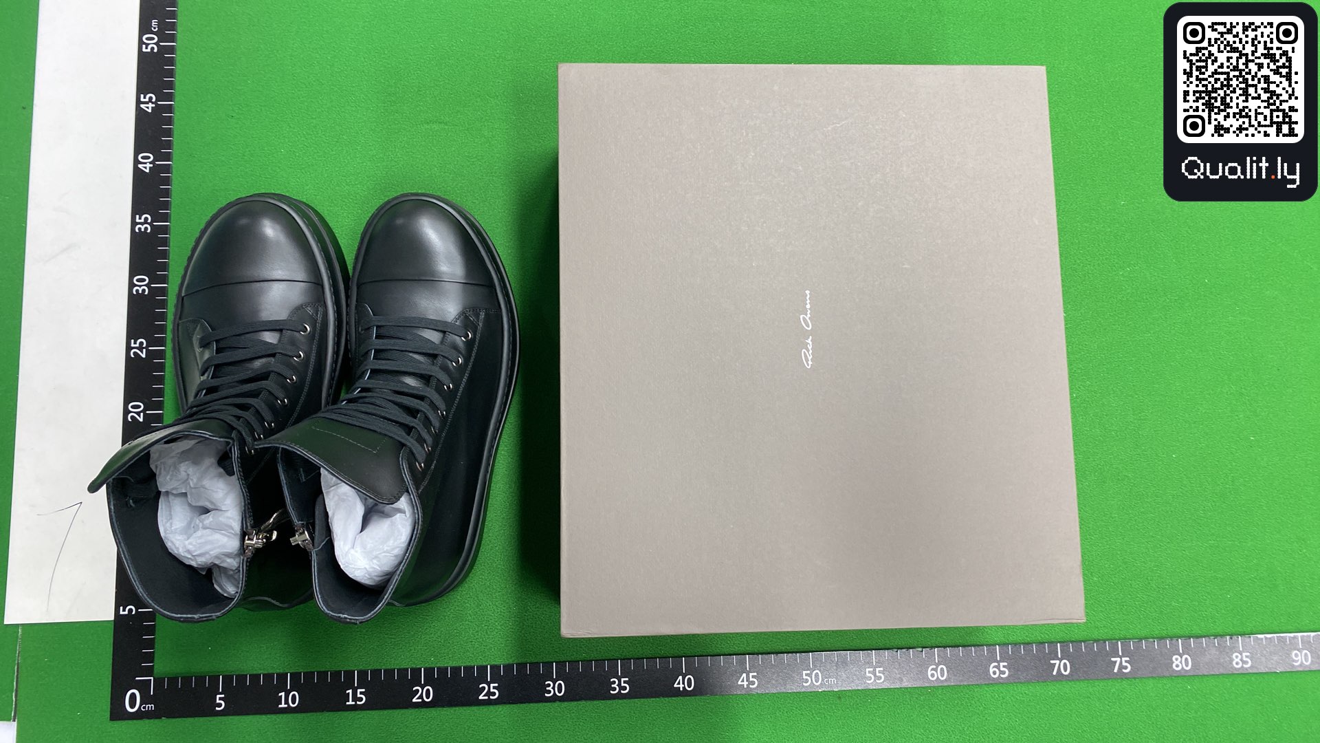 Sneakers — QC-foto 1 van 16