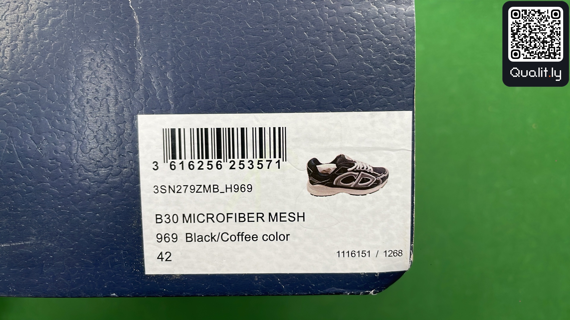 Sneakers QC photo 2 of 38