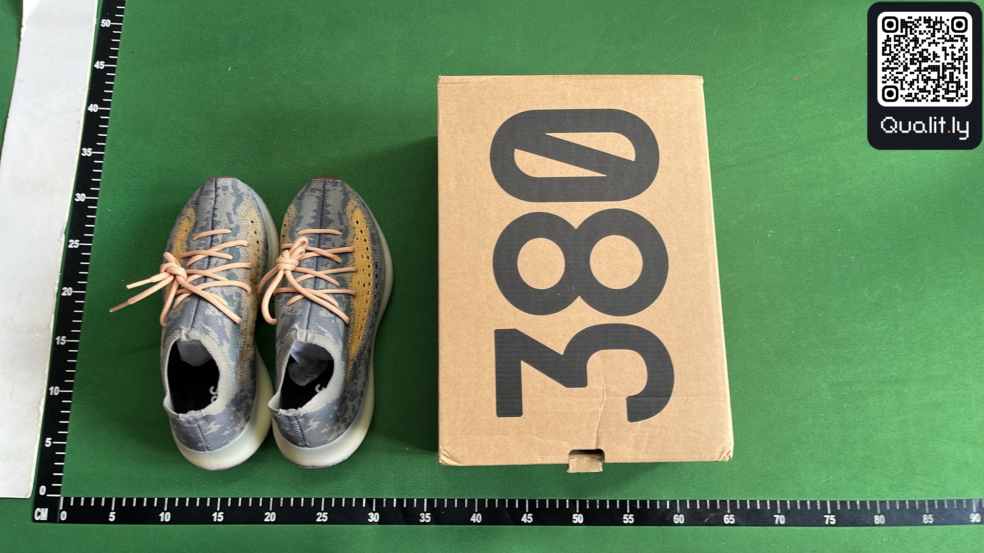 Sneakers QC photo 1 of 6