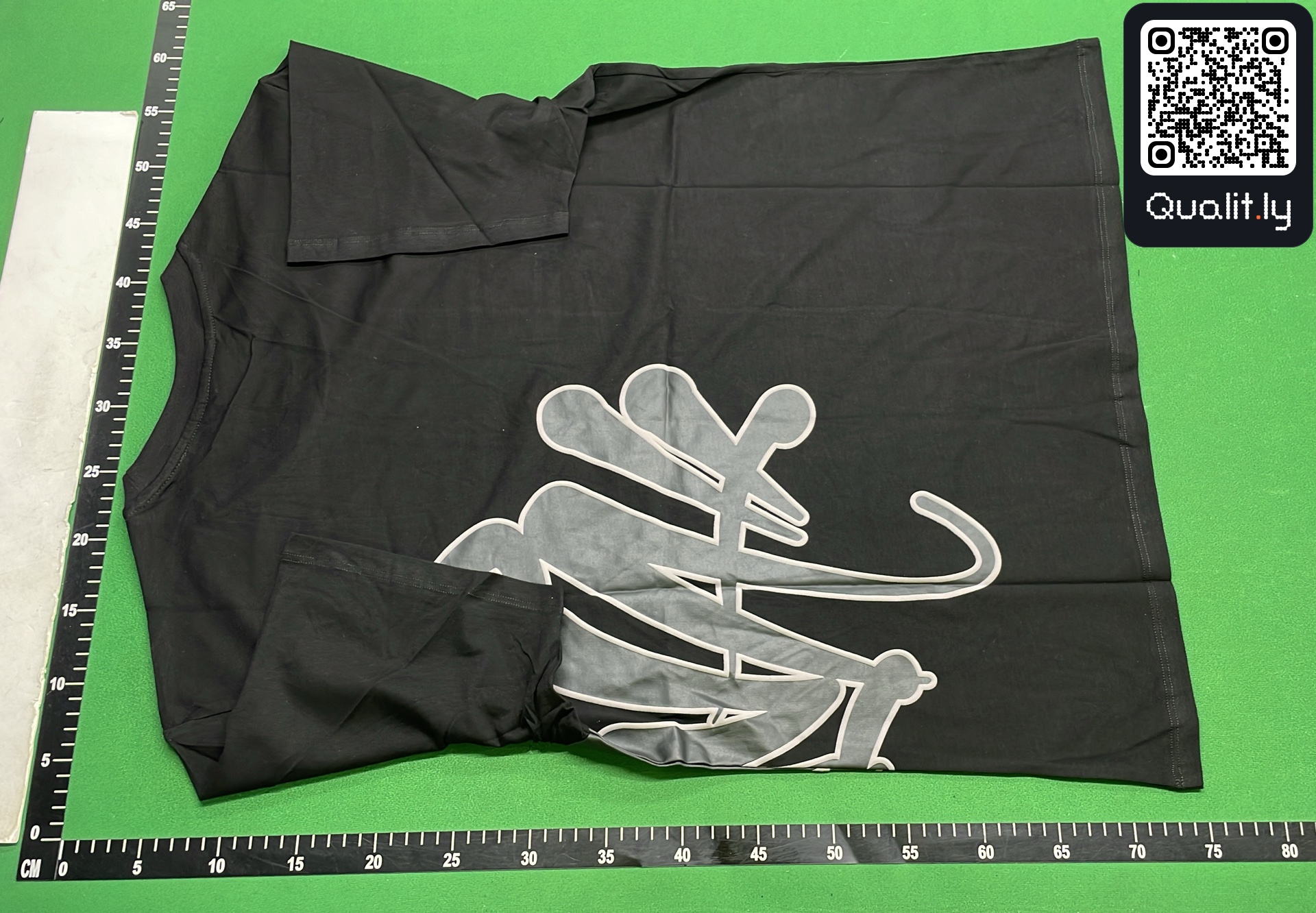 T-shirt — foto QC 3 de 73