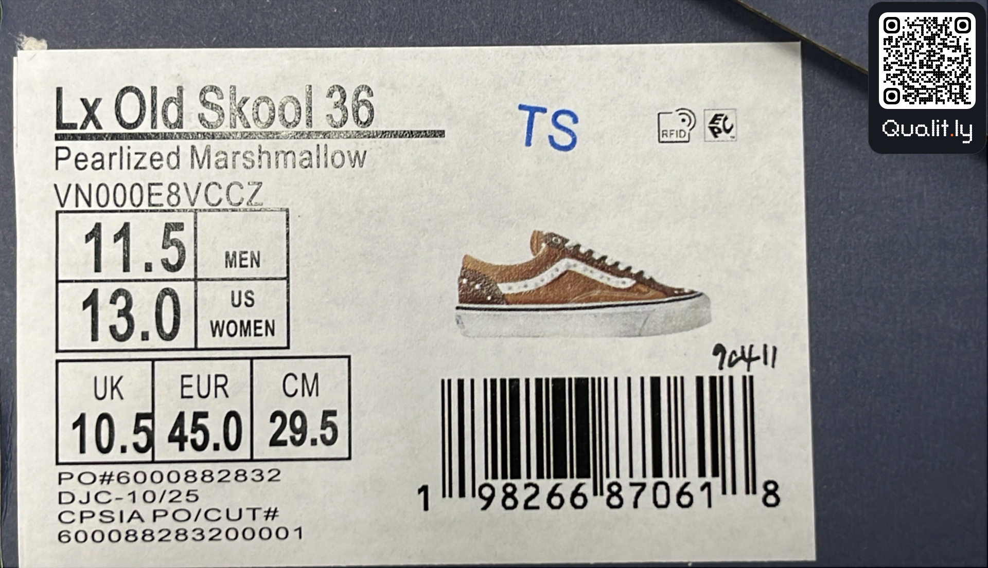 Sneakers QC photo 2 of 6