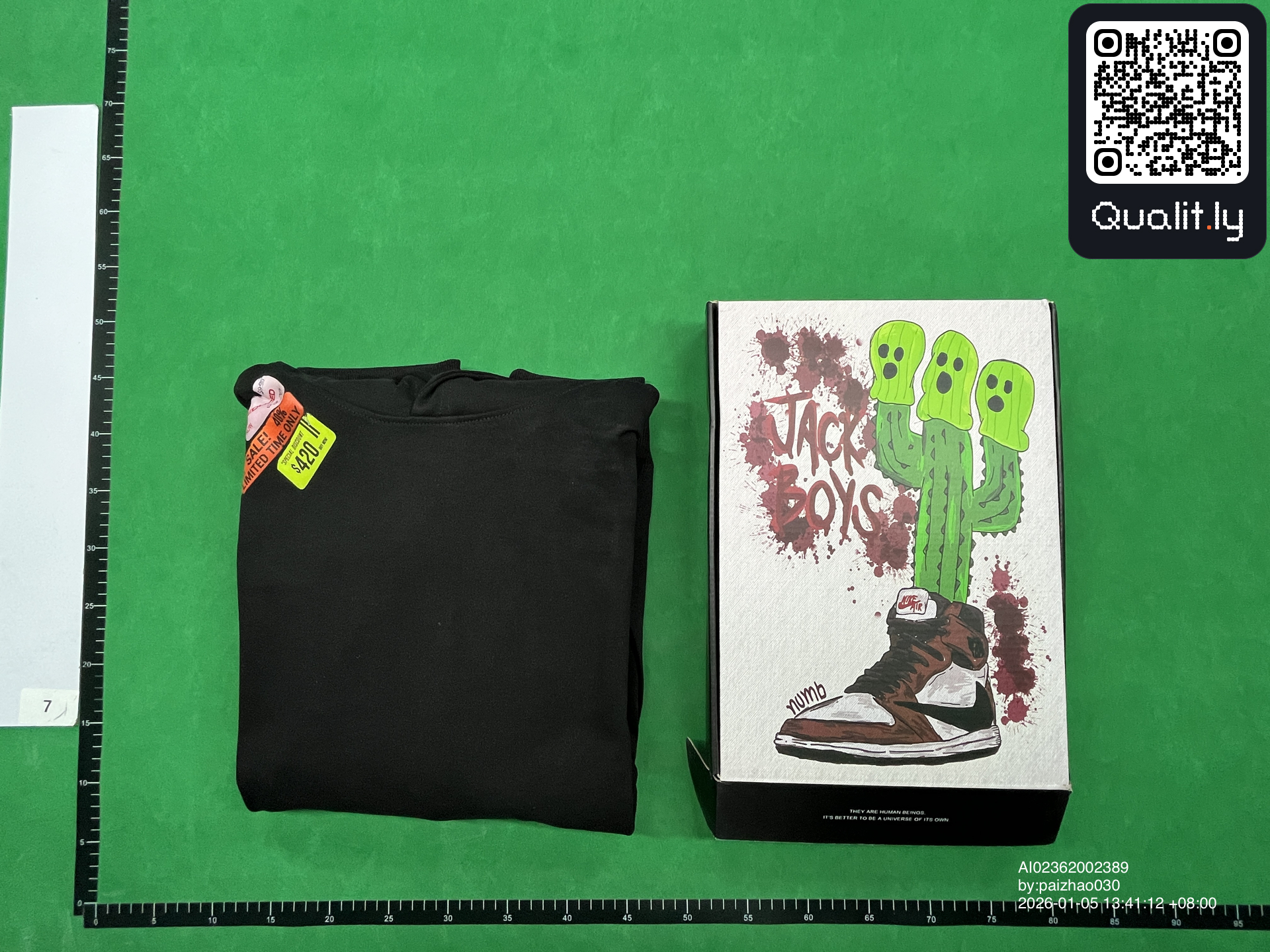 Hoodie — QC-foto 1 av 8