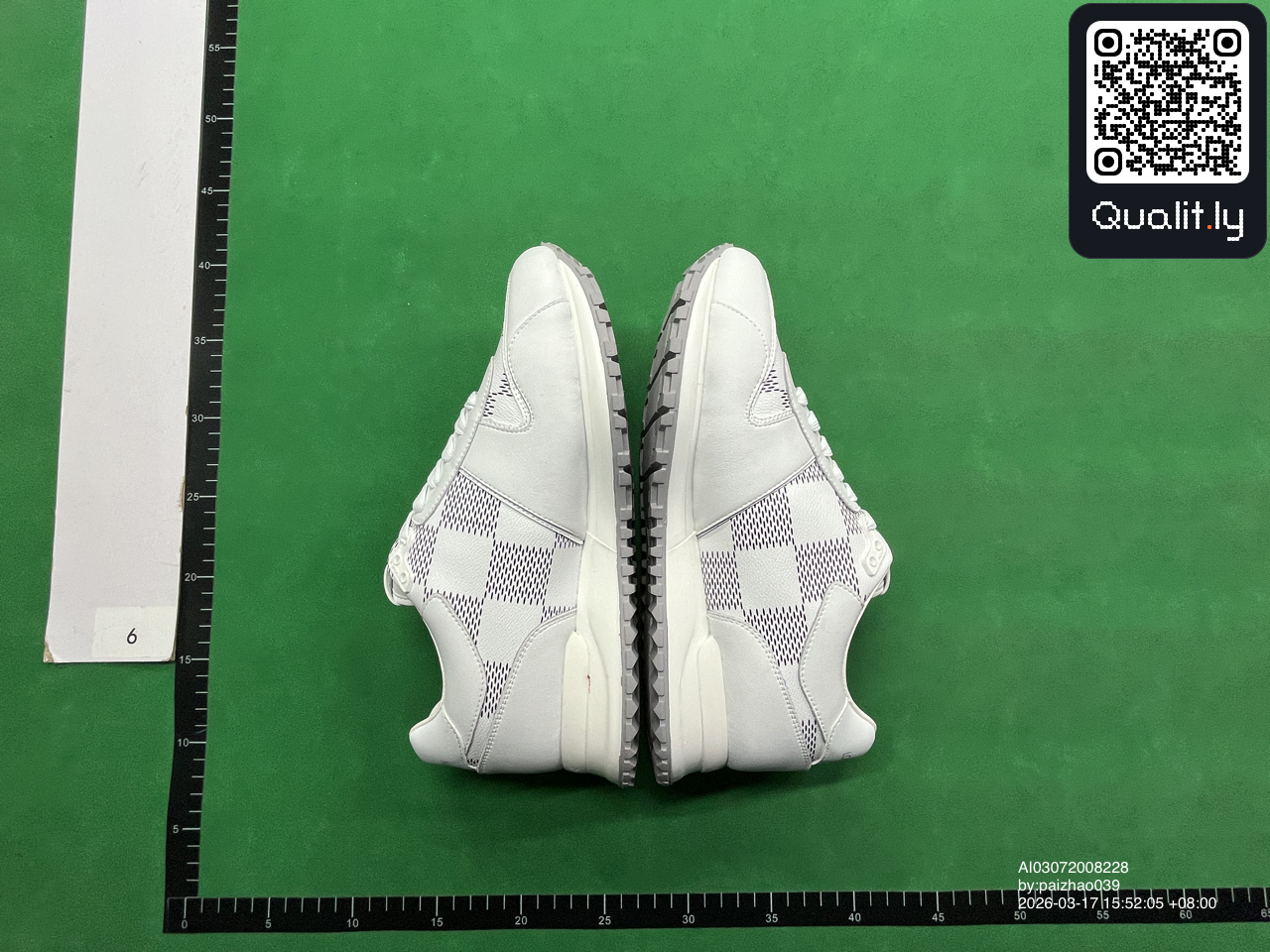 Sneakers — QC-foto 3 van 78