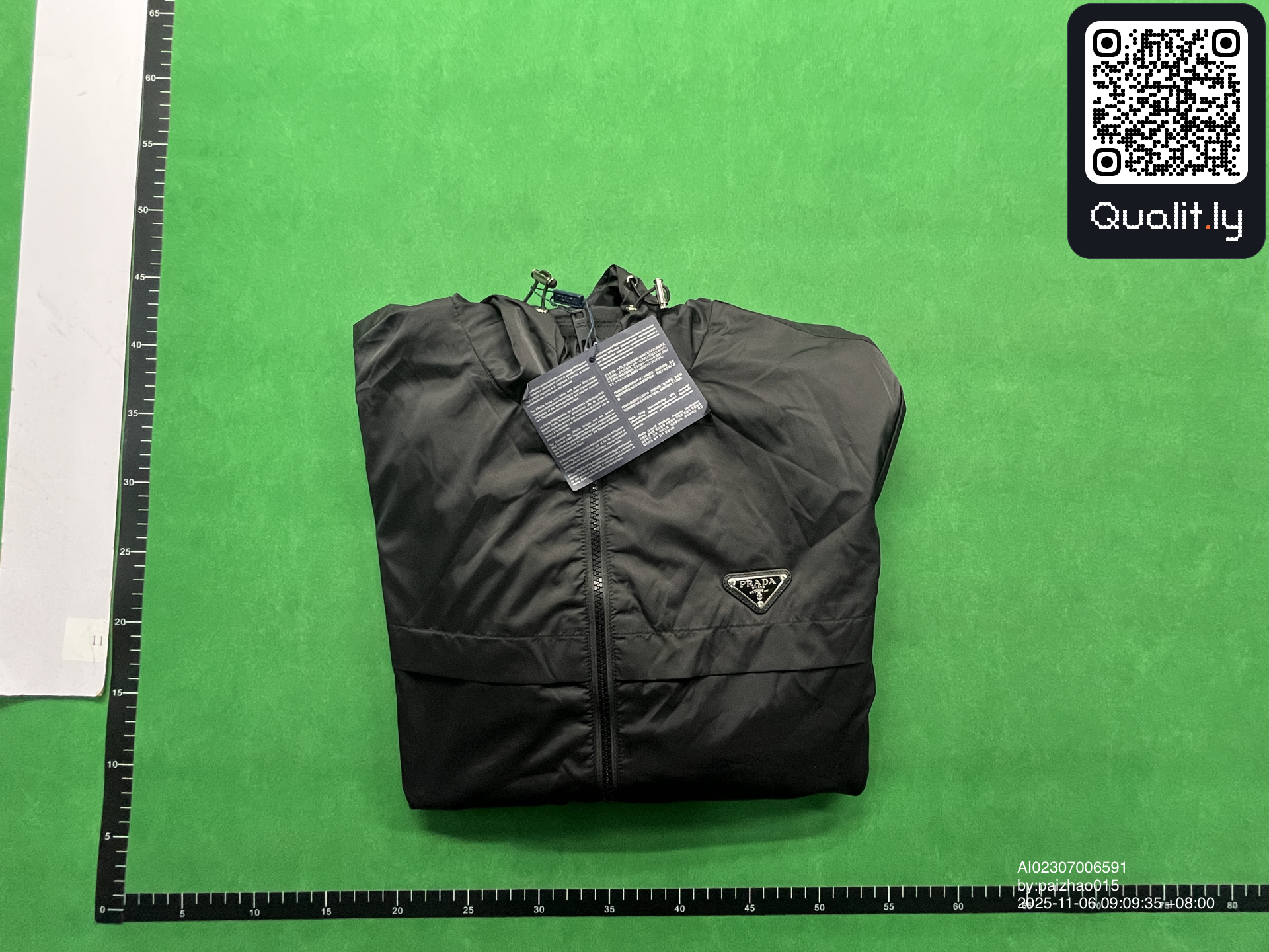 Jacket QC photo 1 of 4