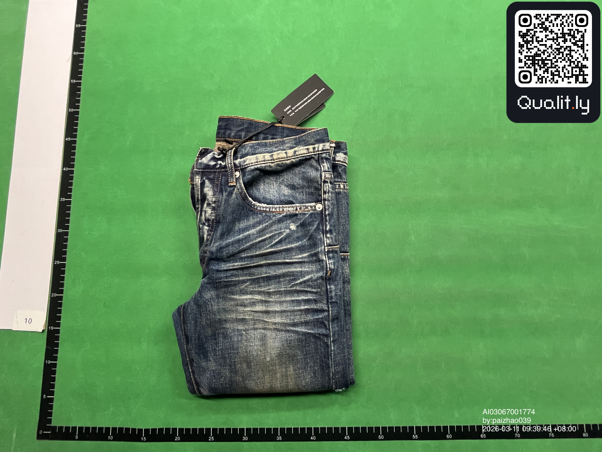 Jeans — QC-foto 1 van 42