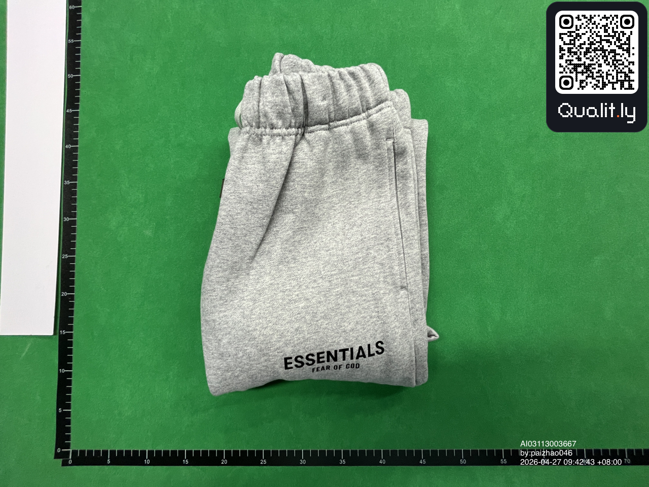 Sweatshirt — QC-foto 1 av 90