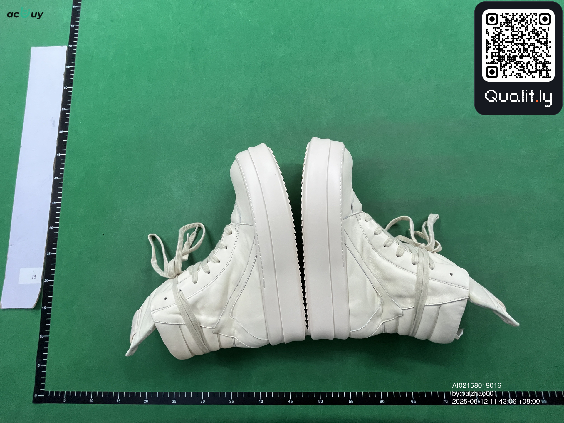 Sneakers — QC-foto 2 av 6