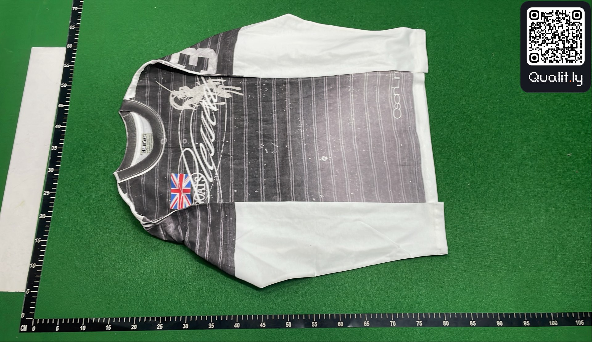 T-shirt — photo QC 2 sur 8