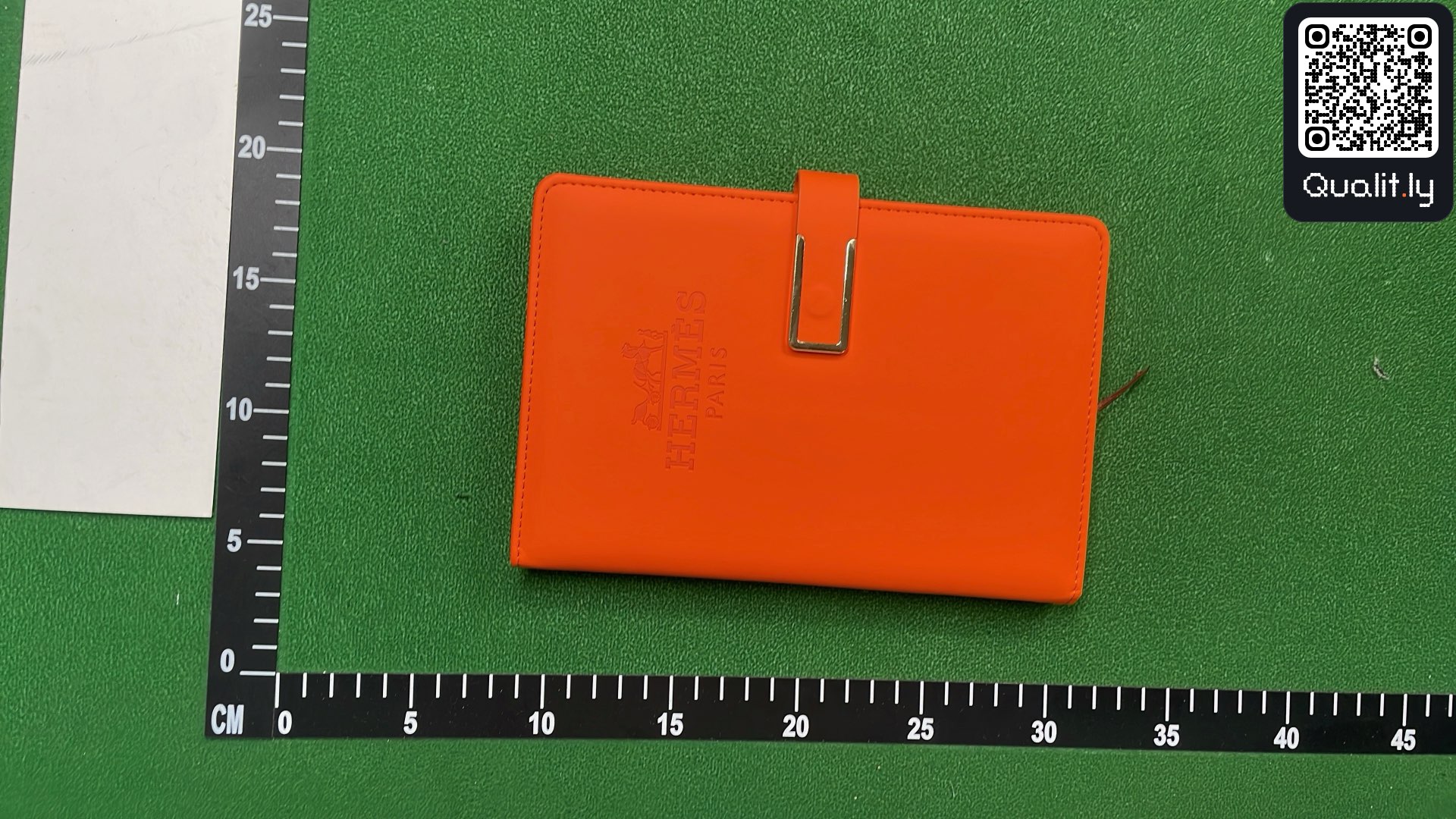 Foto QC 1 di 9