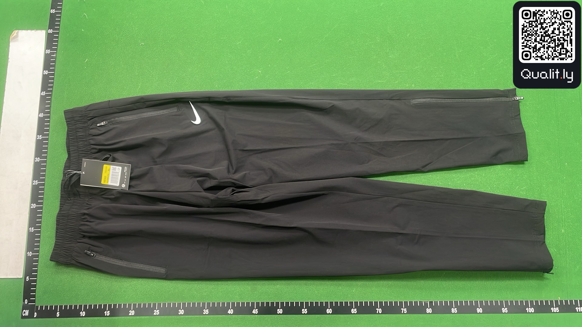 Pants QC photo 2 of 24