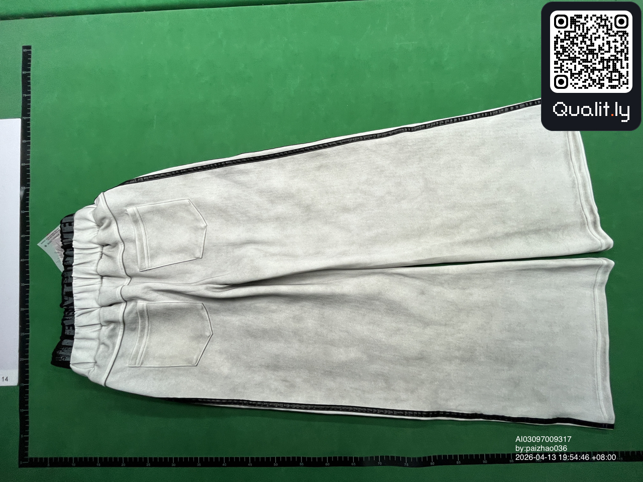 Pants QC photo 2 of 30