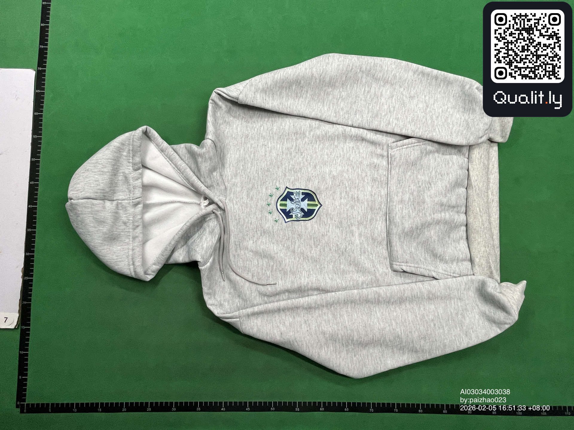 Bluza z kapturem — zdjęcie QC 3 z 80