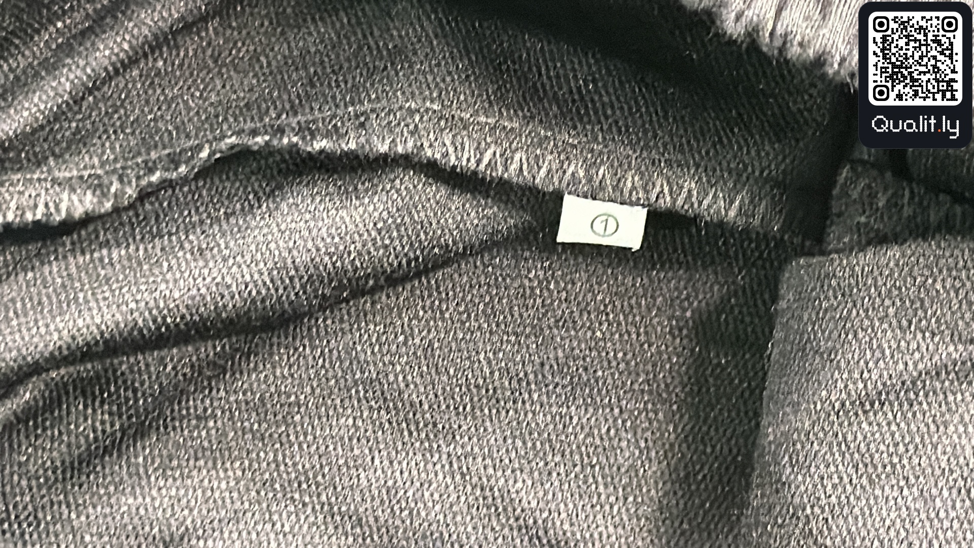 Pantaloni scurți — fotografie QC 1 din 4