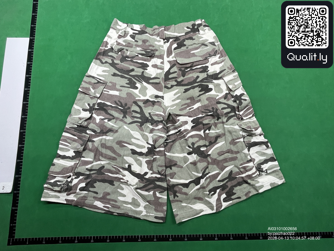 Pantalón corto — foto QC 2 de 12