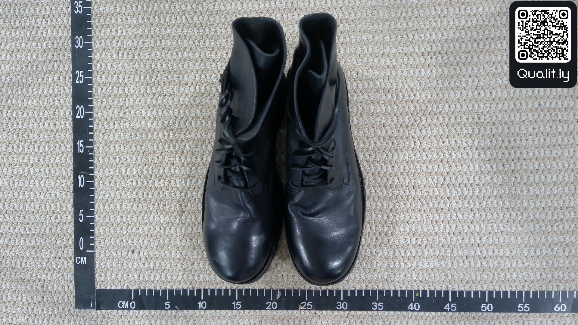 Sneakers — foto QC 2 di 17