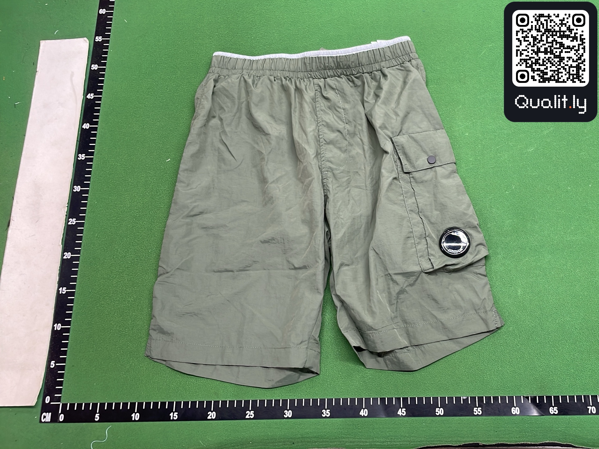 短裤 QC 照片 2 / 8