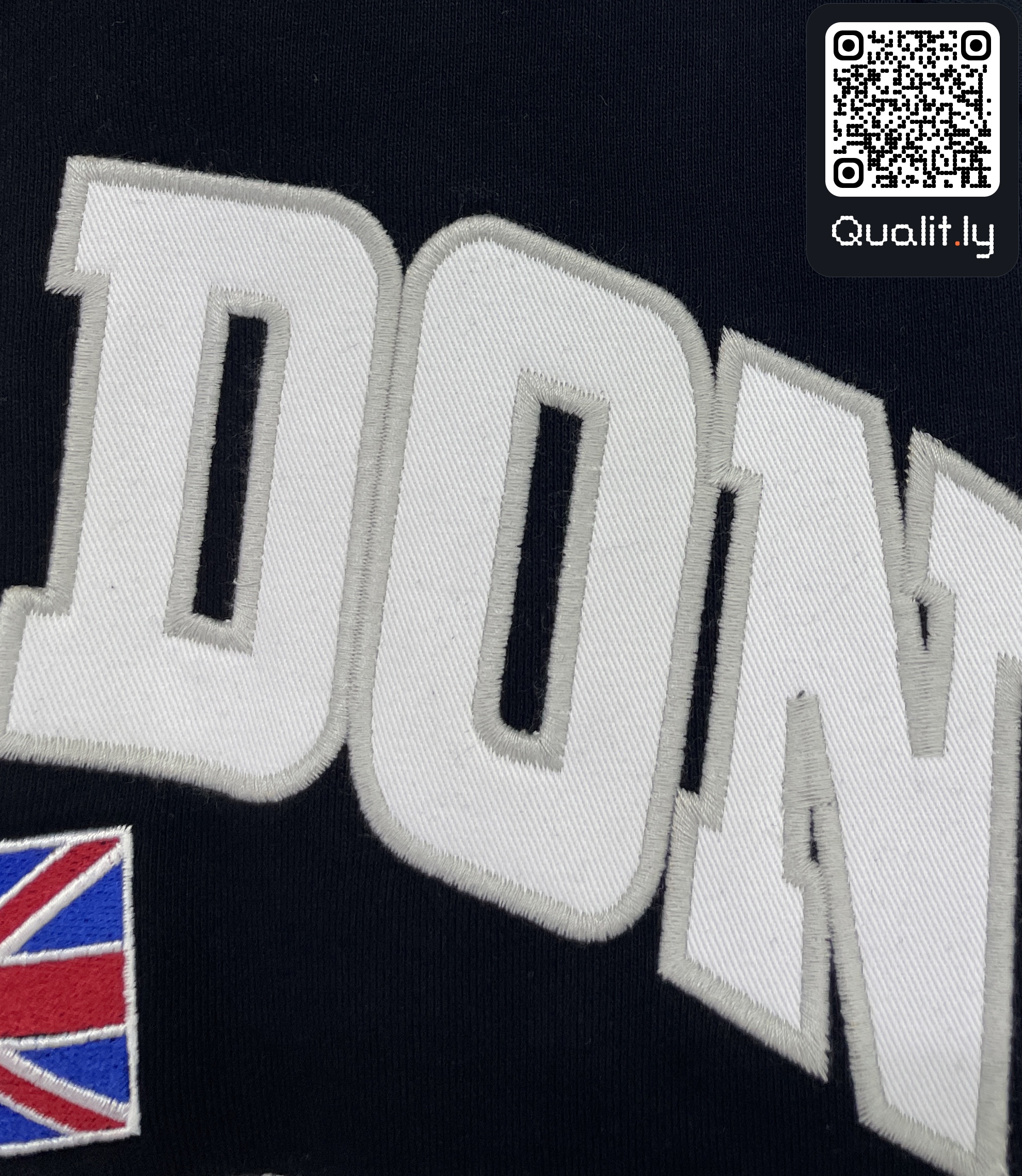 Hoodie — QC-Foto 2 von 46