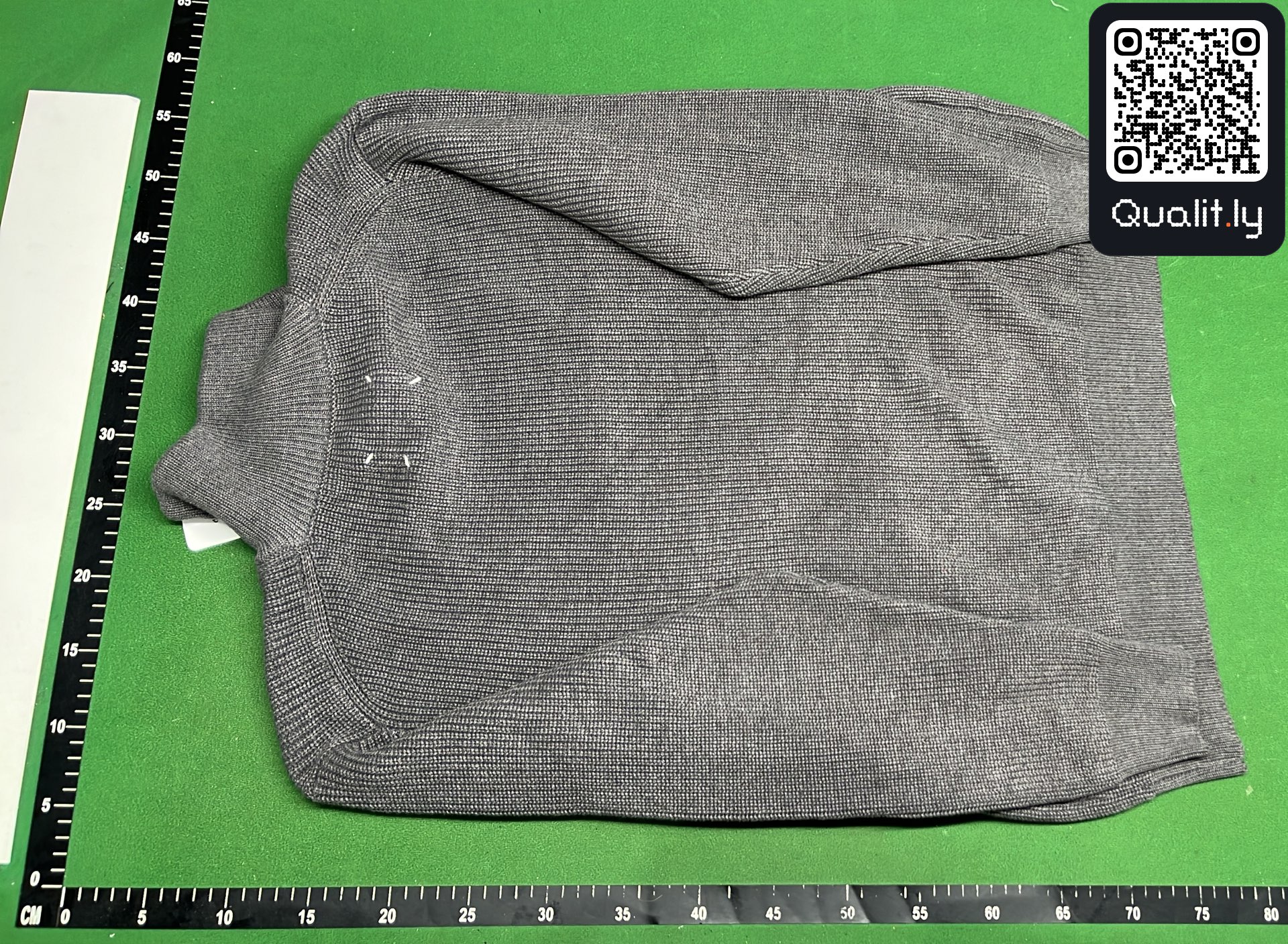 Sweater QC photo 3 of 138