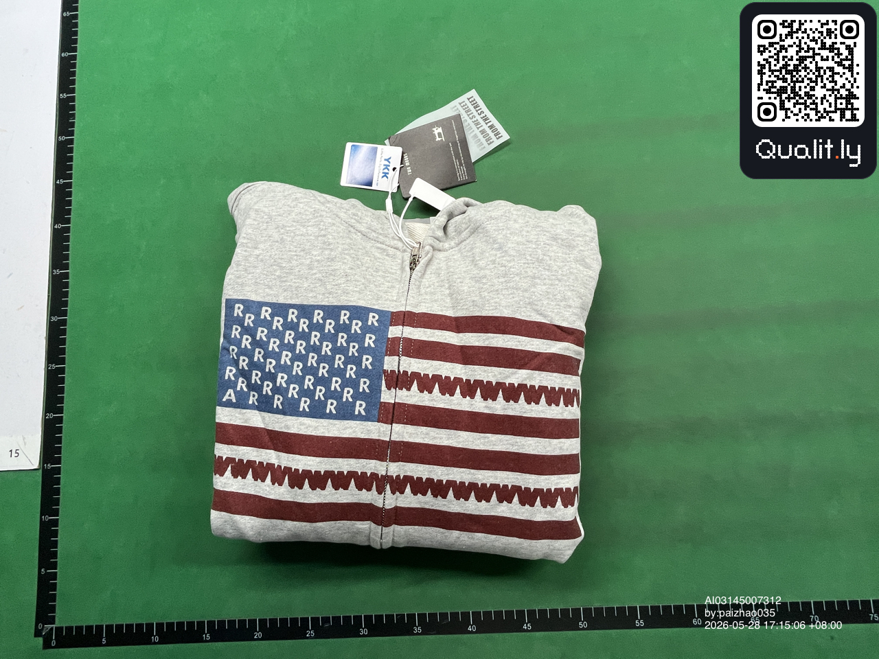 Sweatshirt — QC-foto 1 av 50