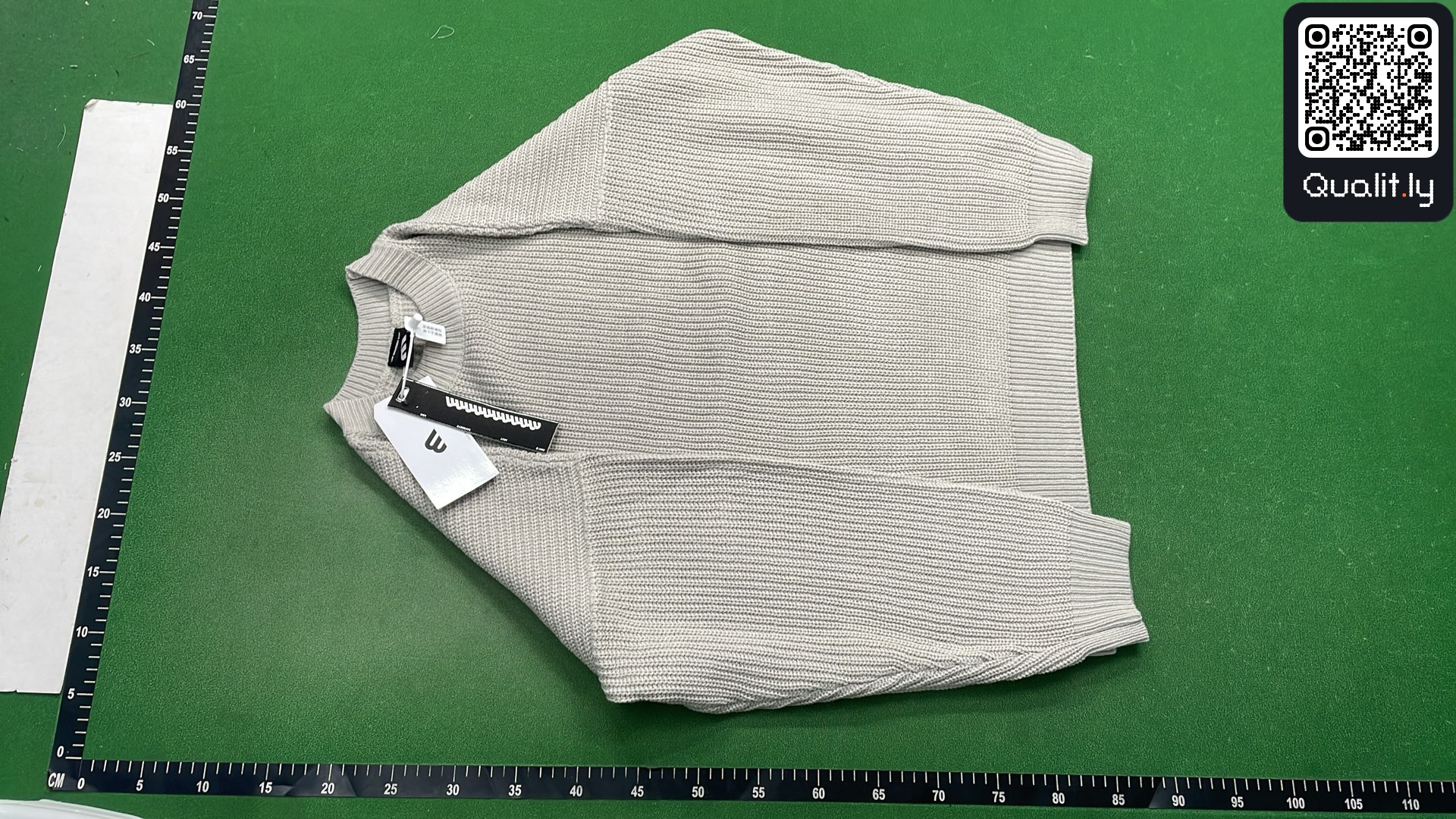 Sweater QC photo 2 of 54