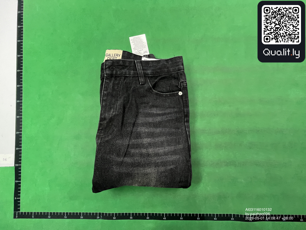 Jeans QC photo 1 of 20