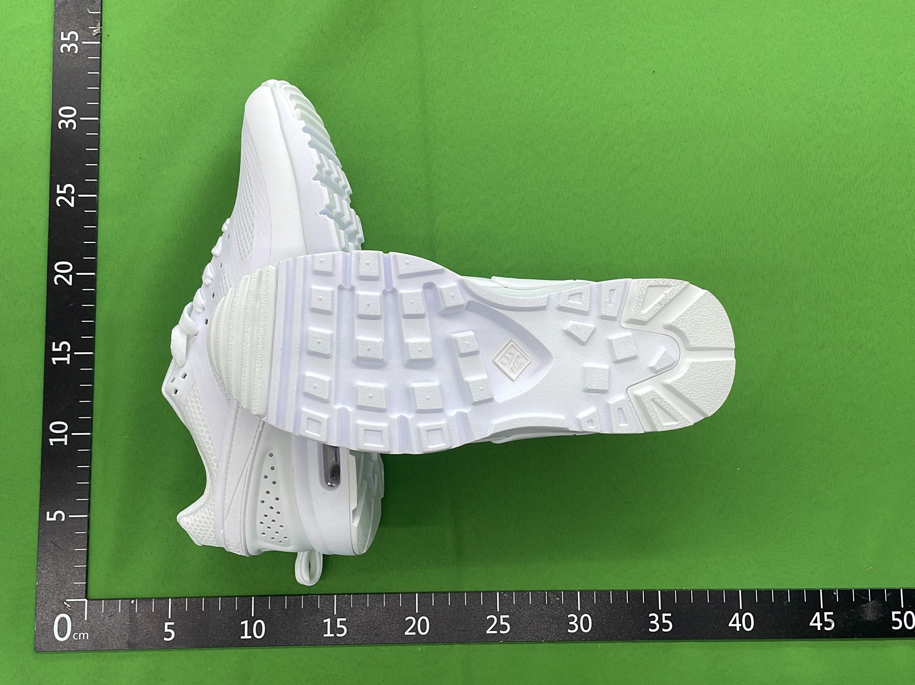 球鞋 QC 照片 3 / 16