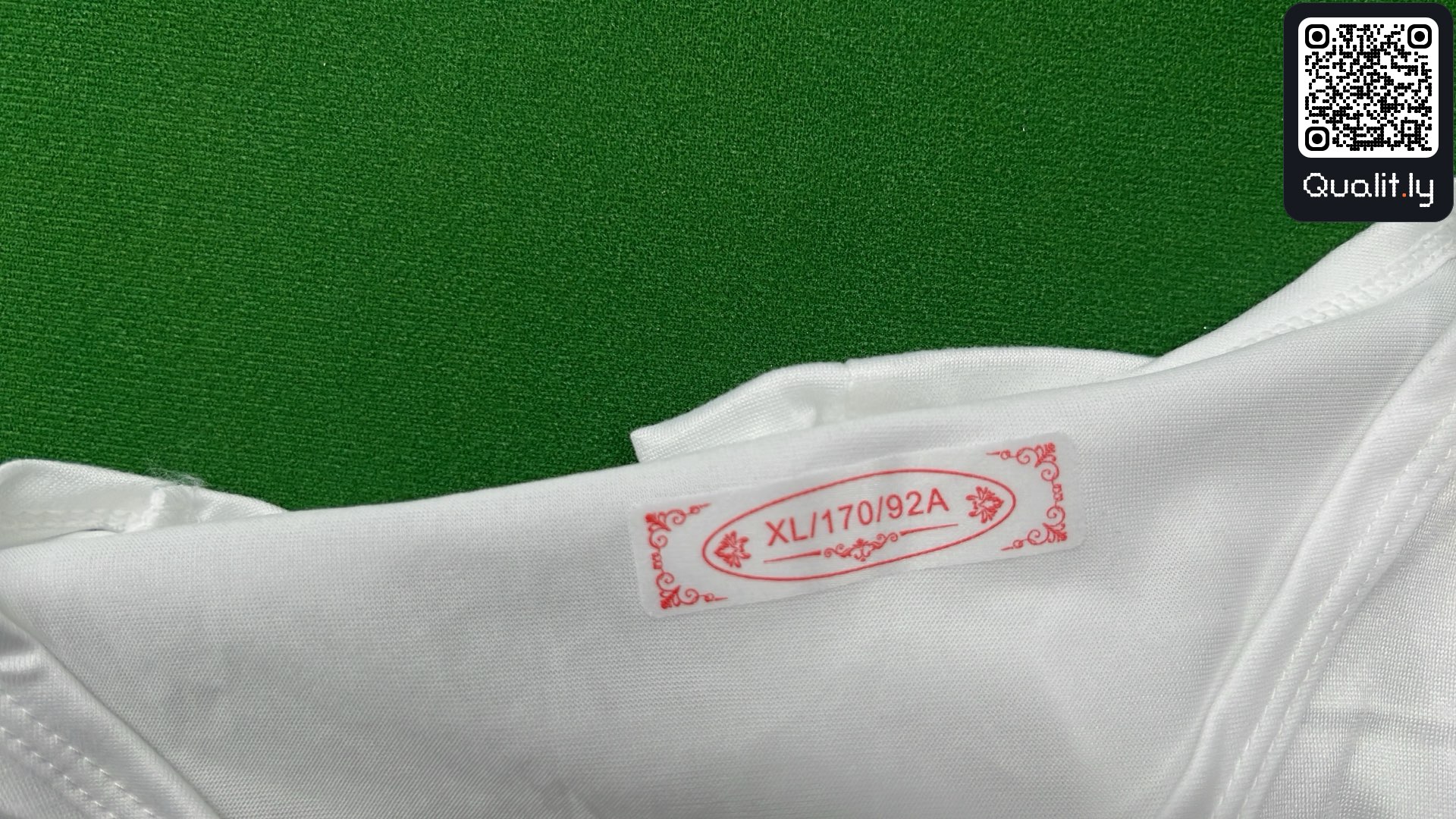 Pants QC photo 1 of 149