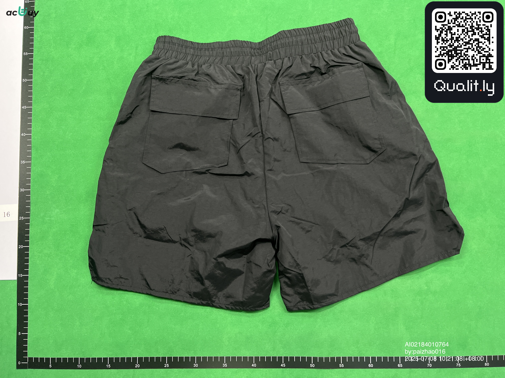 Shorts QC photo 2 of 118