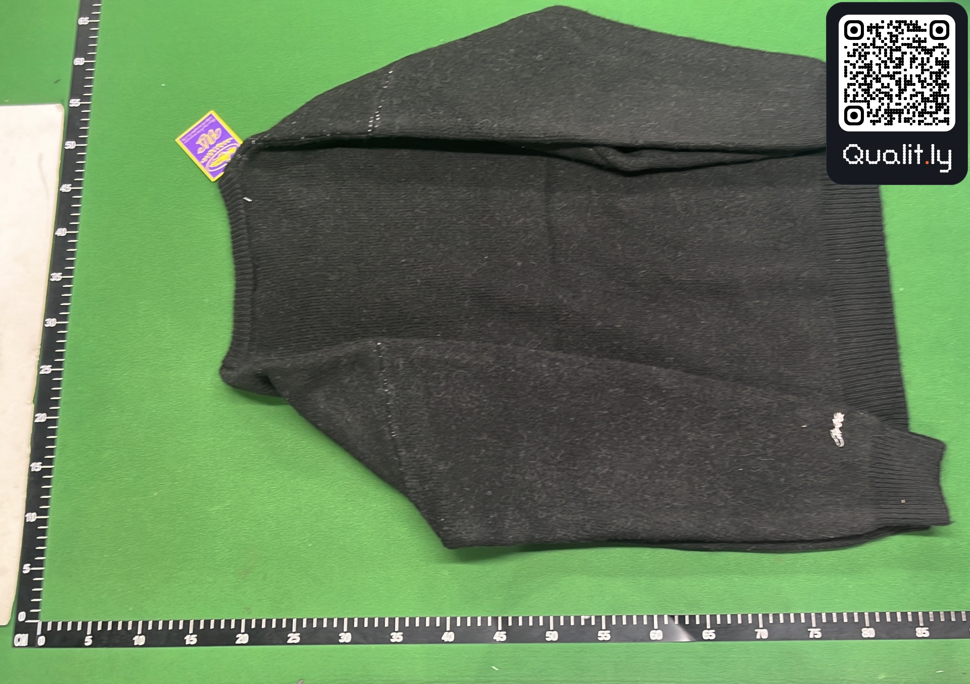 Sweater QC photo 3 of 191