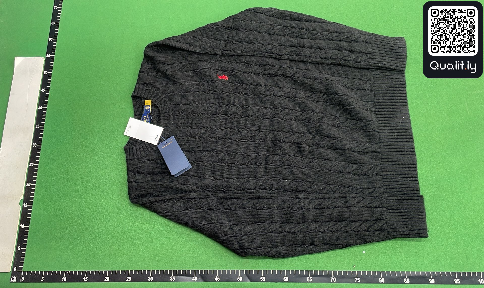 Sweater QC photo 2 of 16