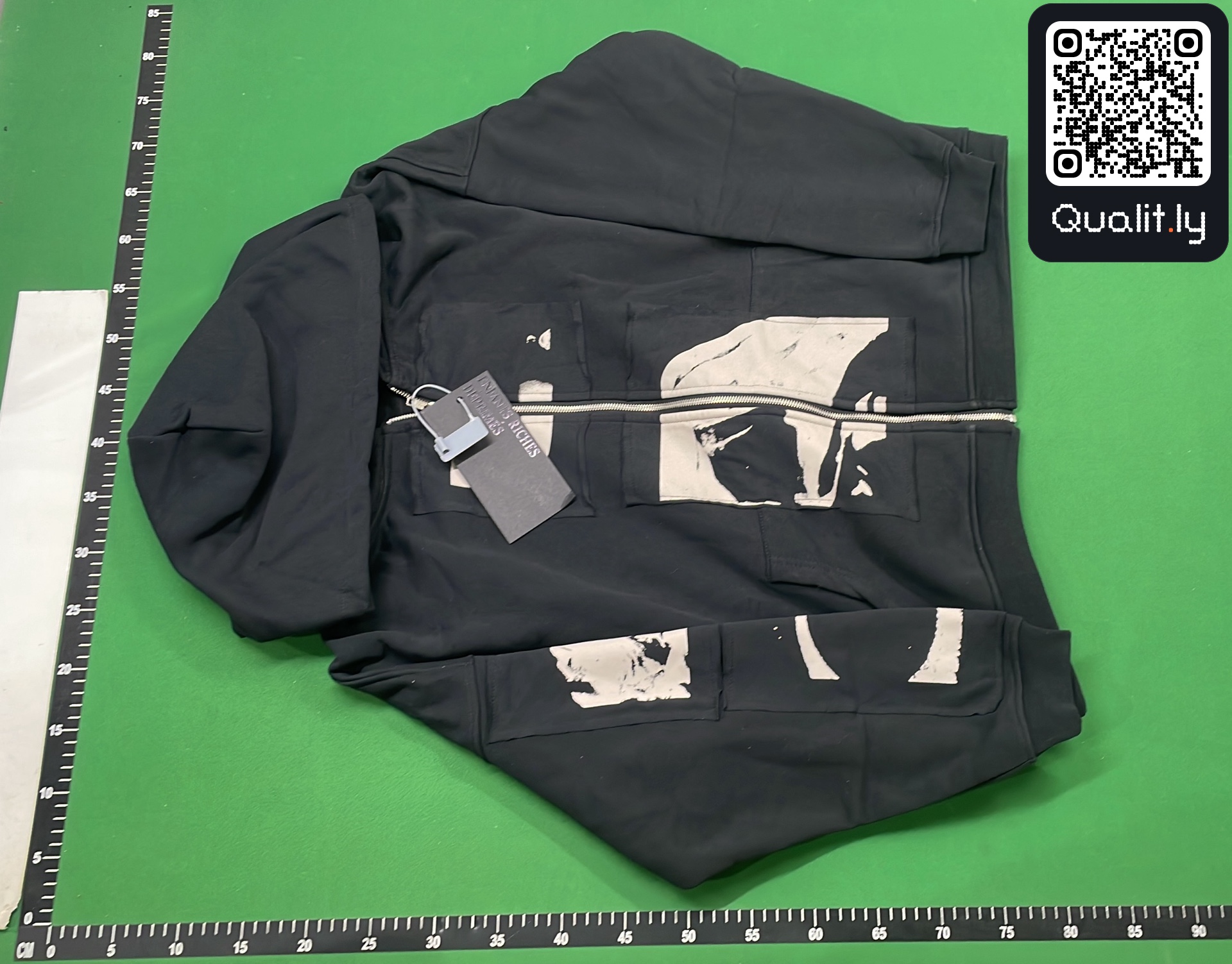 Hoodie — QC-Foto 2 von 28