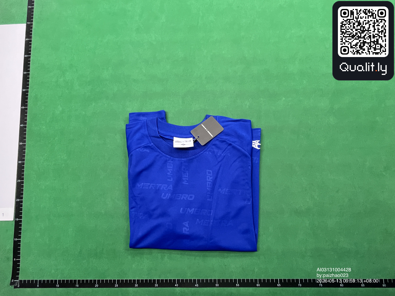 Bluza z kapturem — zdjęcie QC 1 z 45