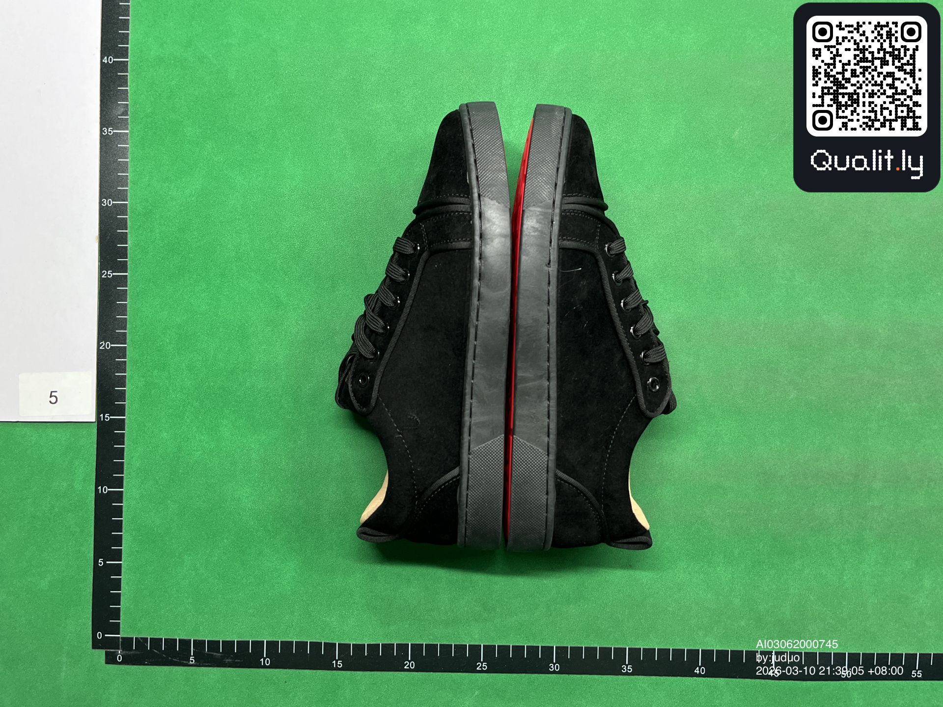 Sneakersy — zdjęcie QC 2 z 6