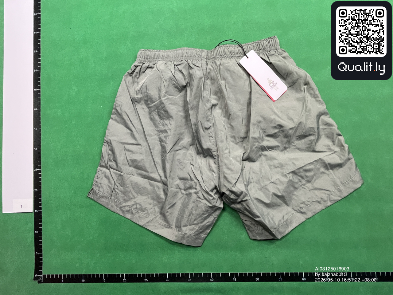 短裤 QC 照片 3 / 34