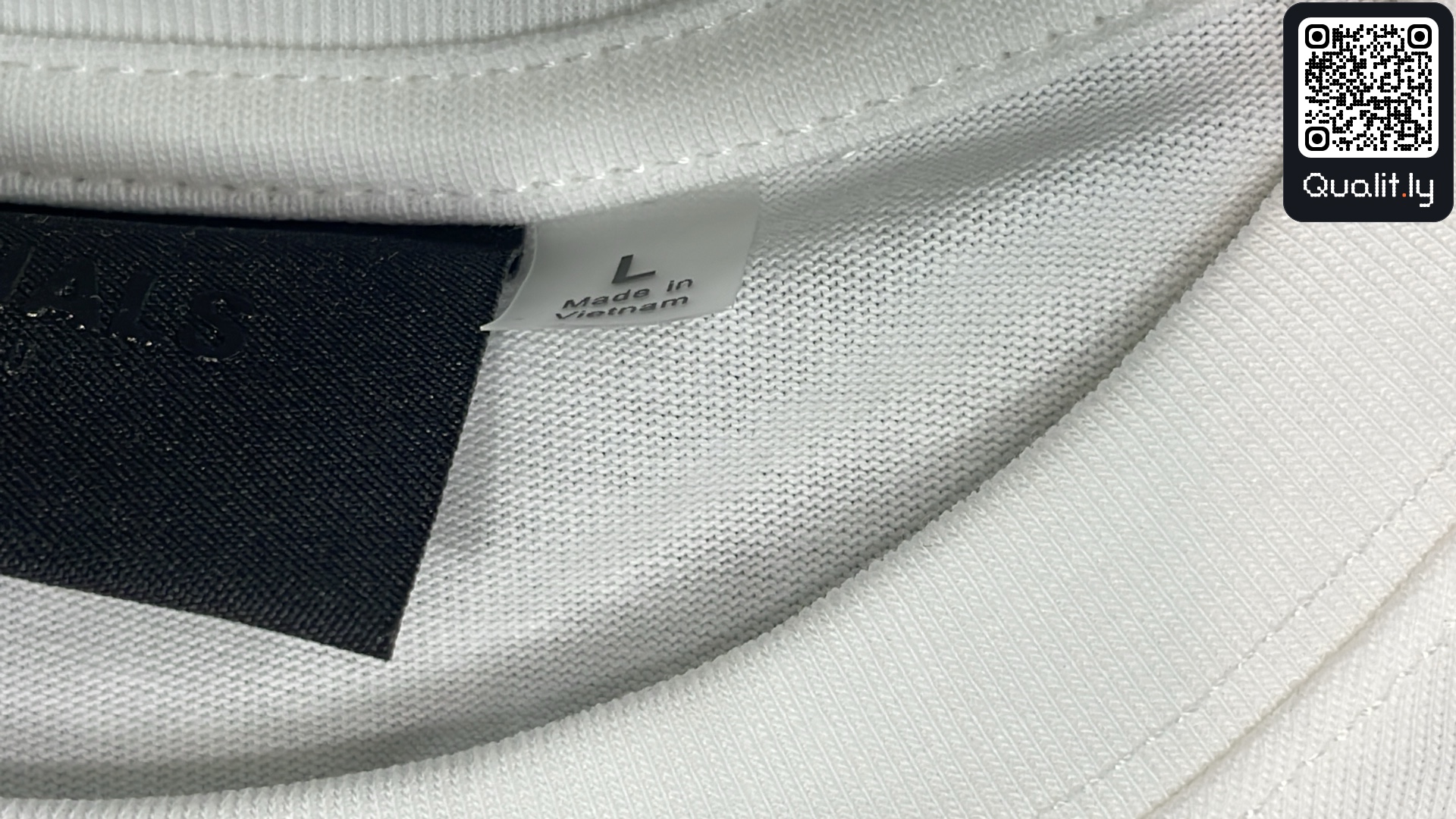 T-shirt — photo QC 1 sur 4