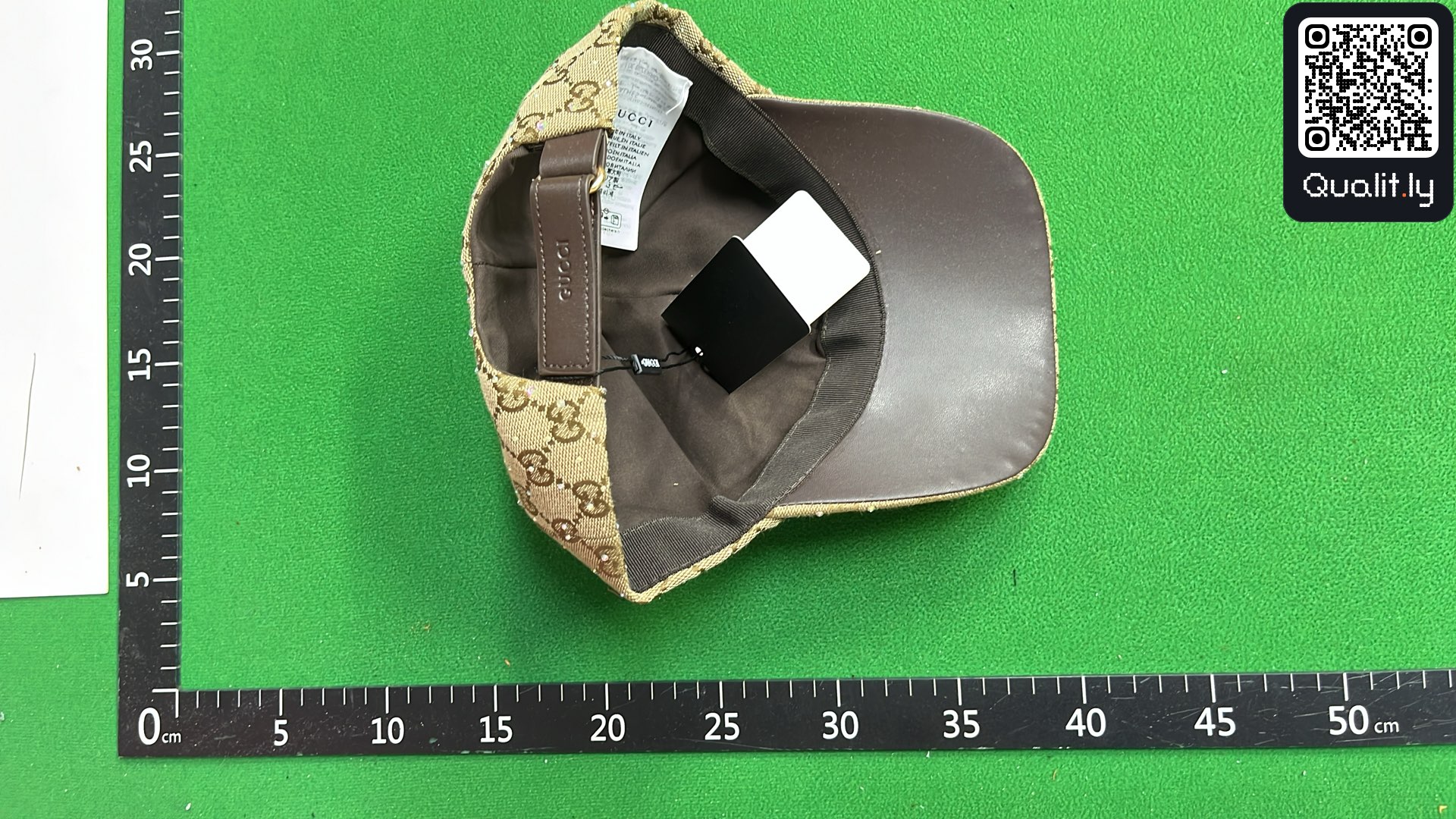 Casquette — photo QC 3 sur 3