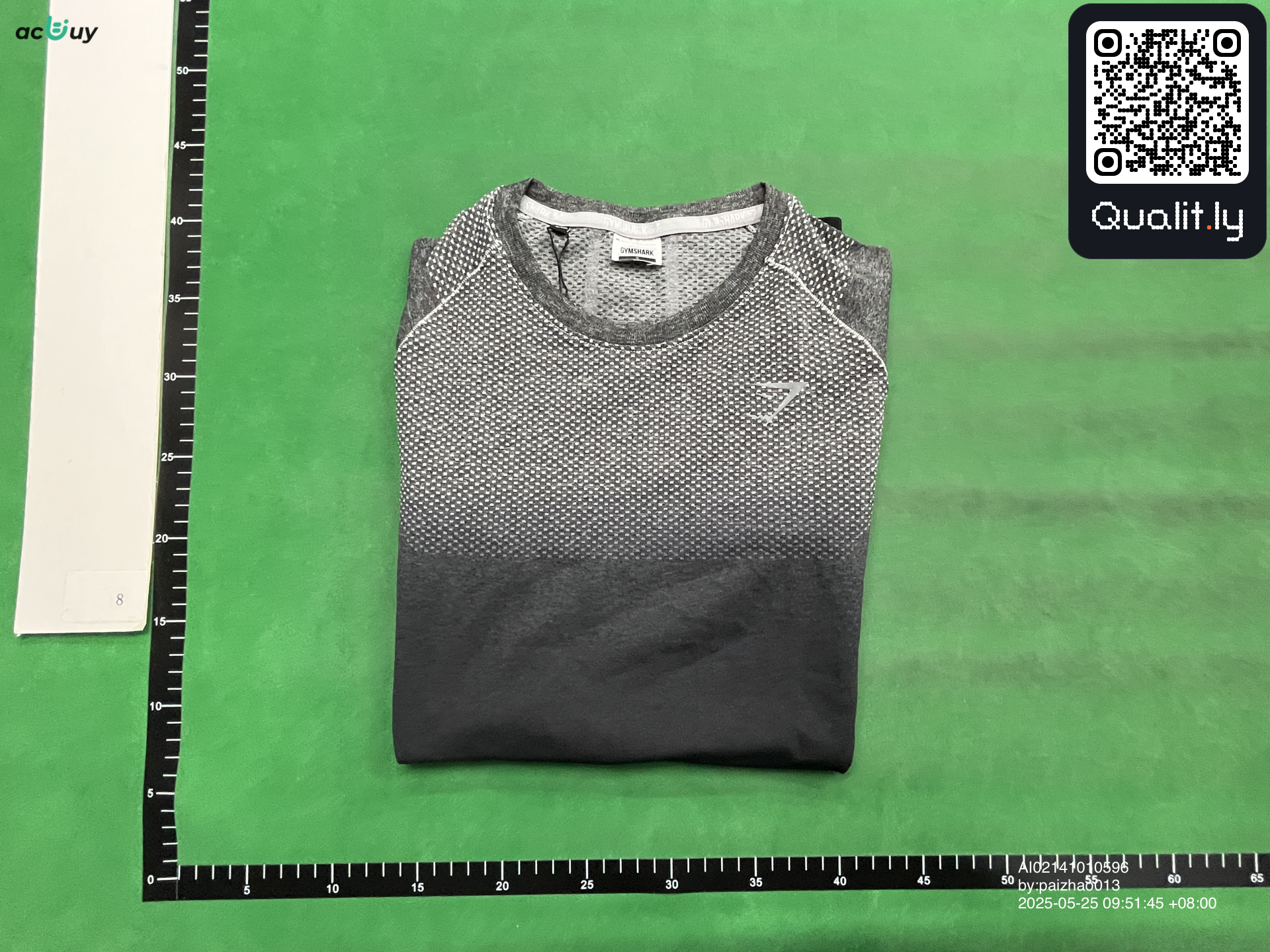 T-shirt — photo QC 1 sur 10