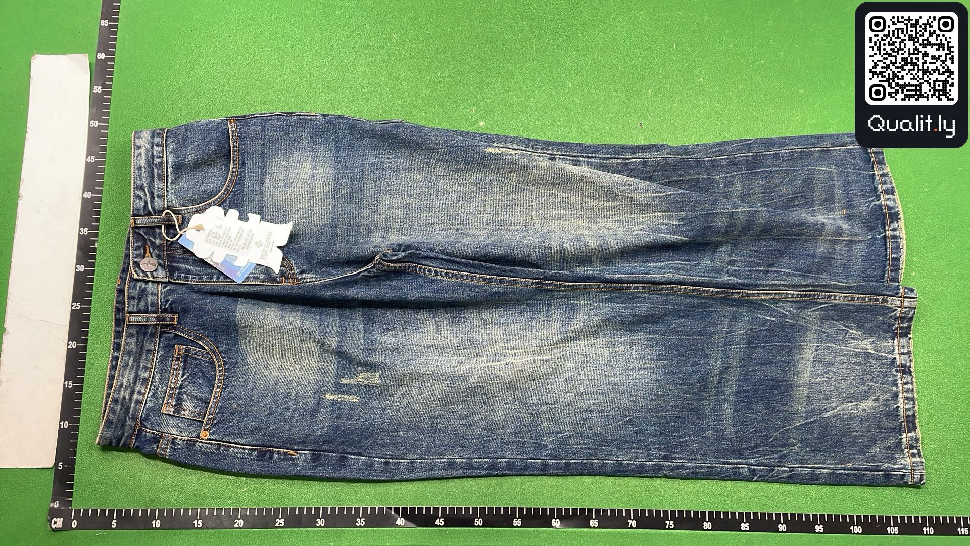 Jeansy — zdjęcie QC 2 z 8