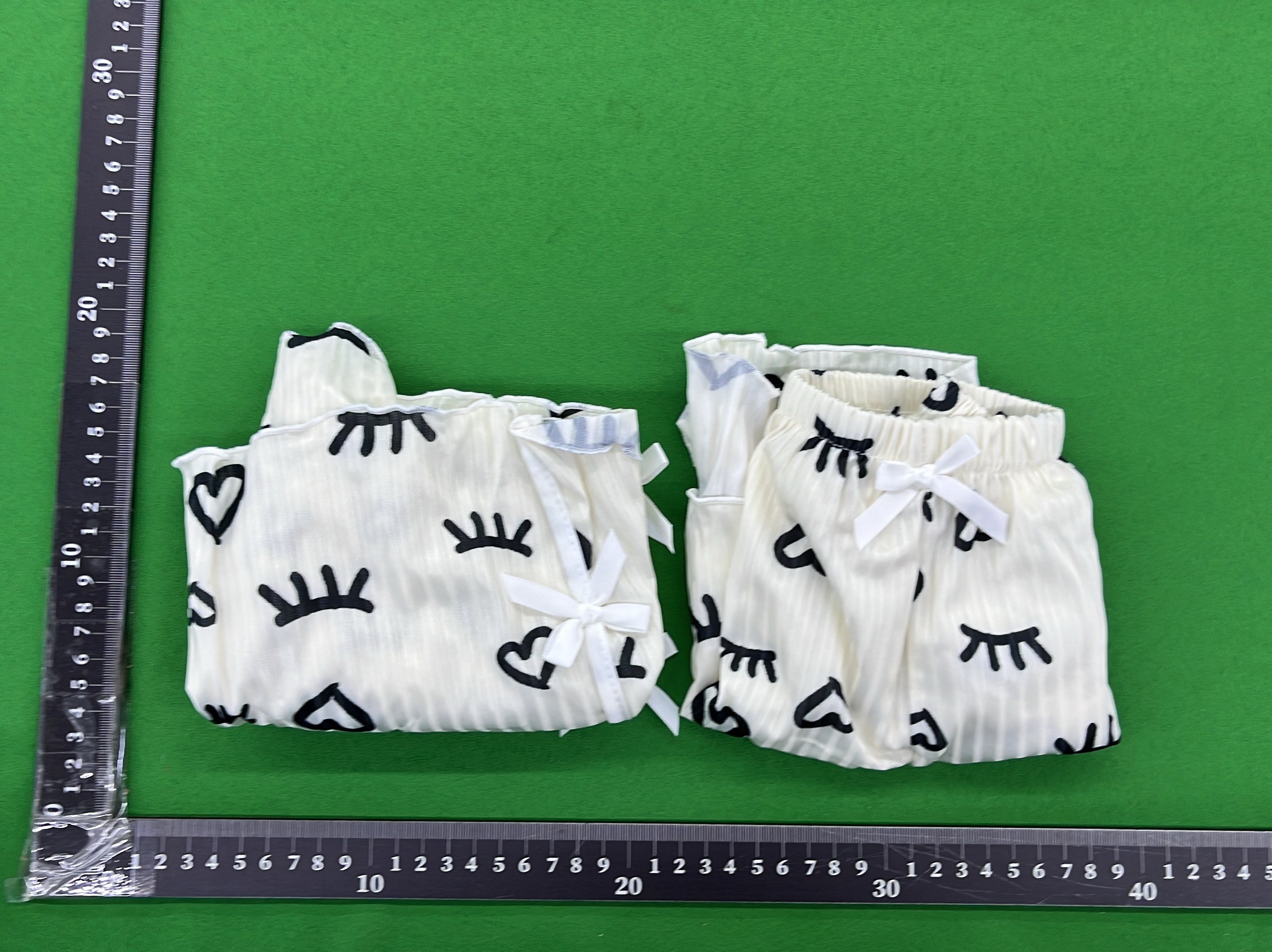 Shorts QC photo 2 of 91