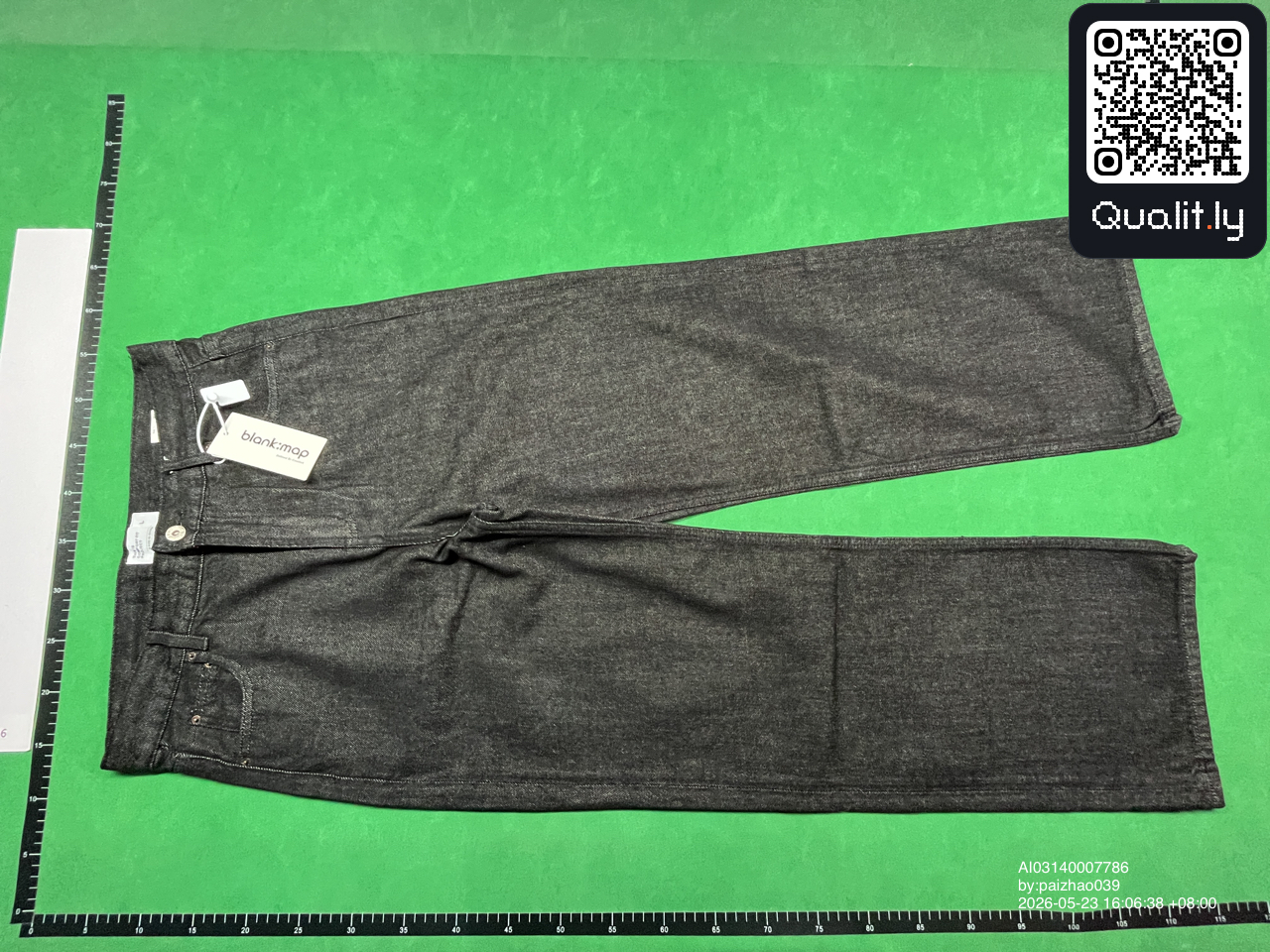 Jeans — QC-foto 1 van 34