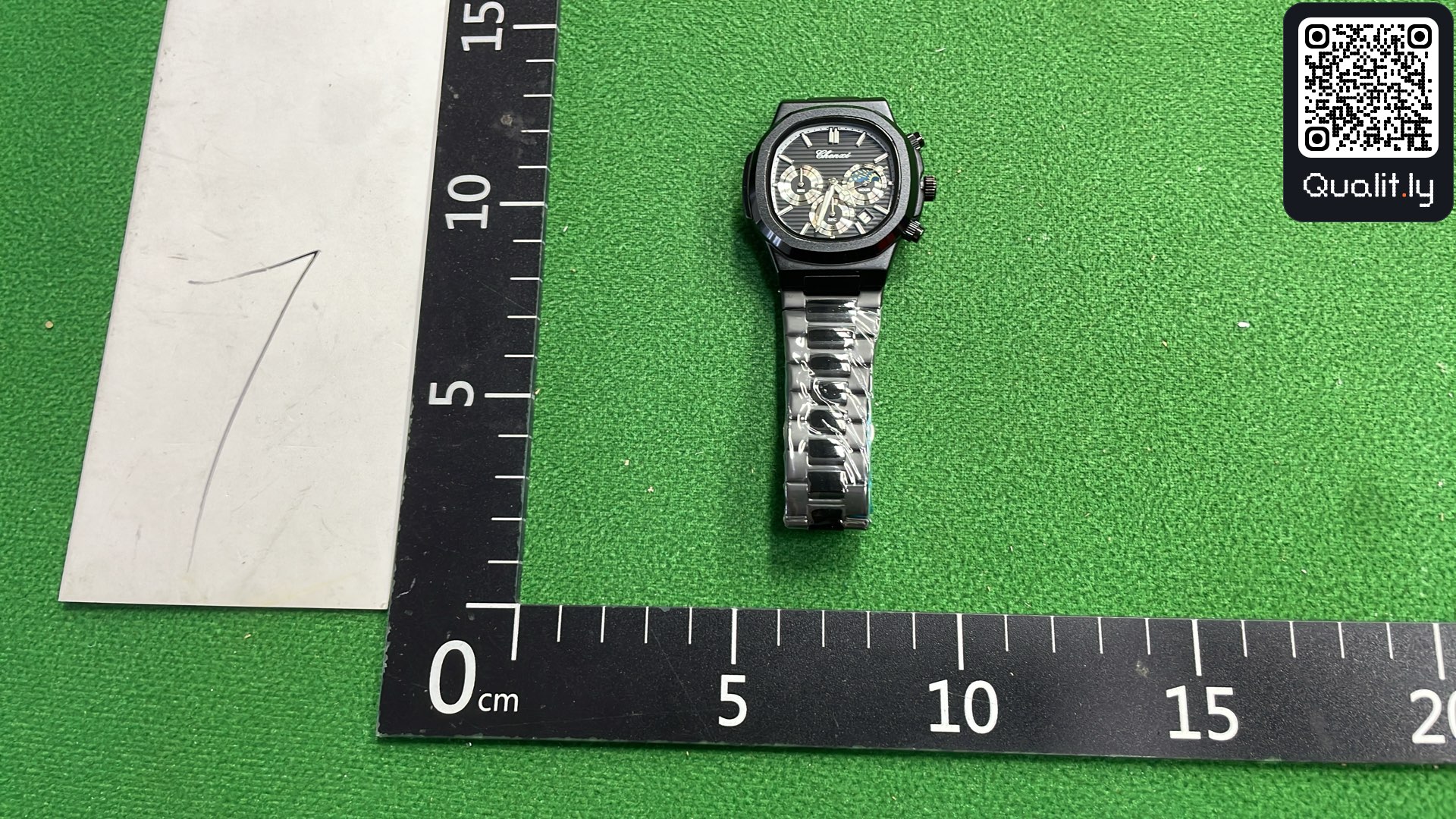 Uhr — QC-Foto 3 von 3