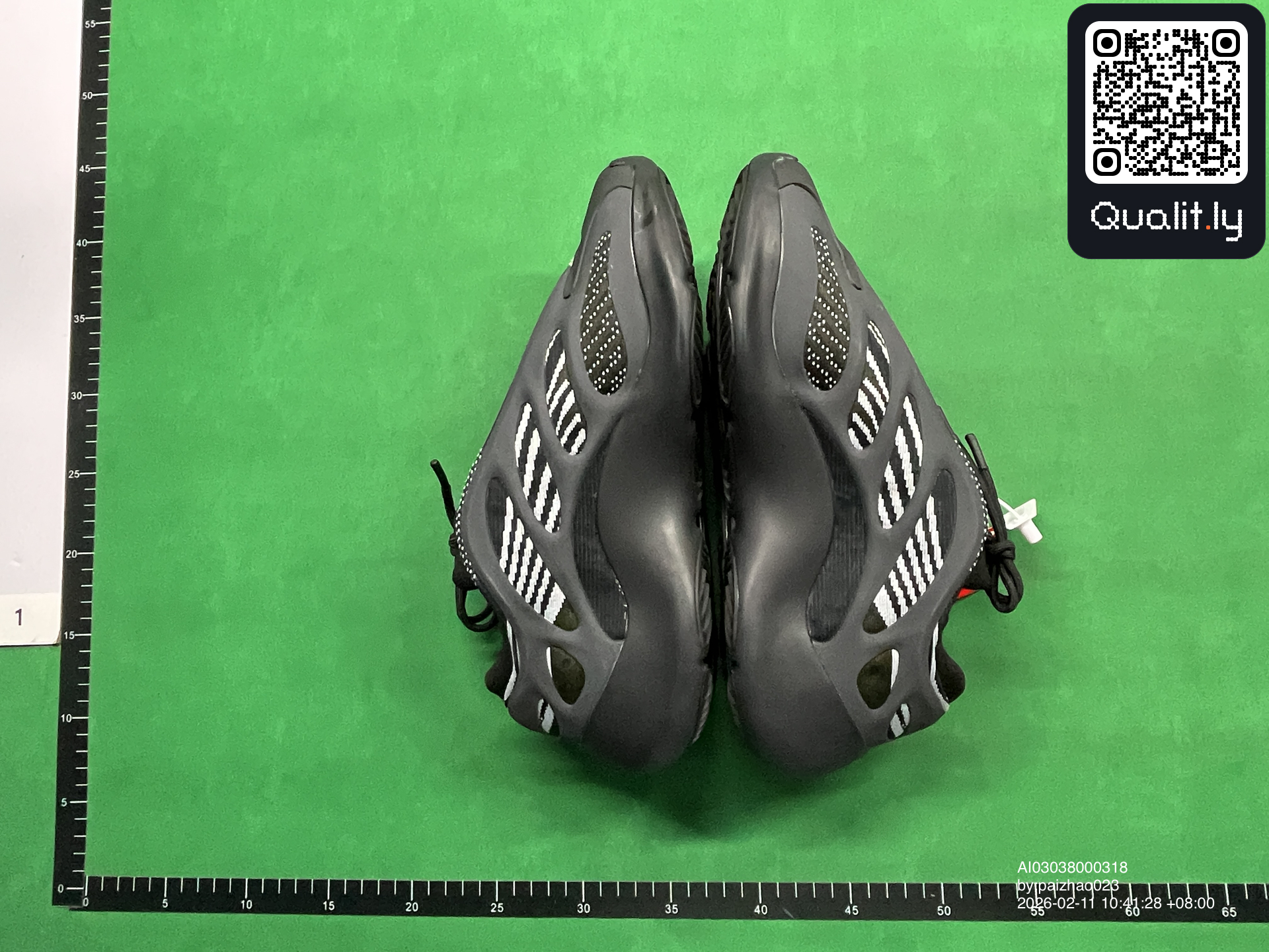 Sneaker — QC-Foto 3 von 68