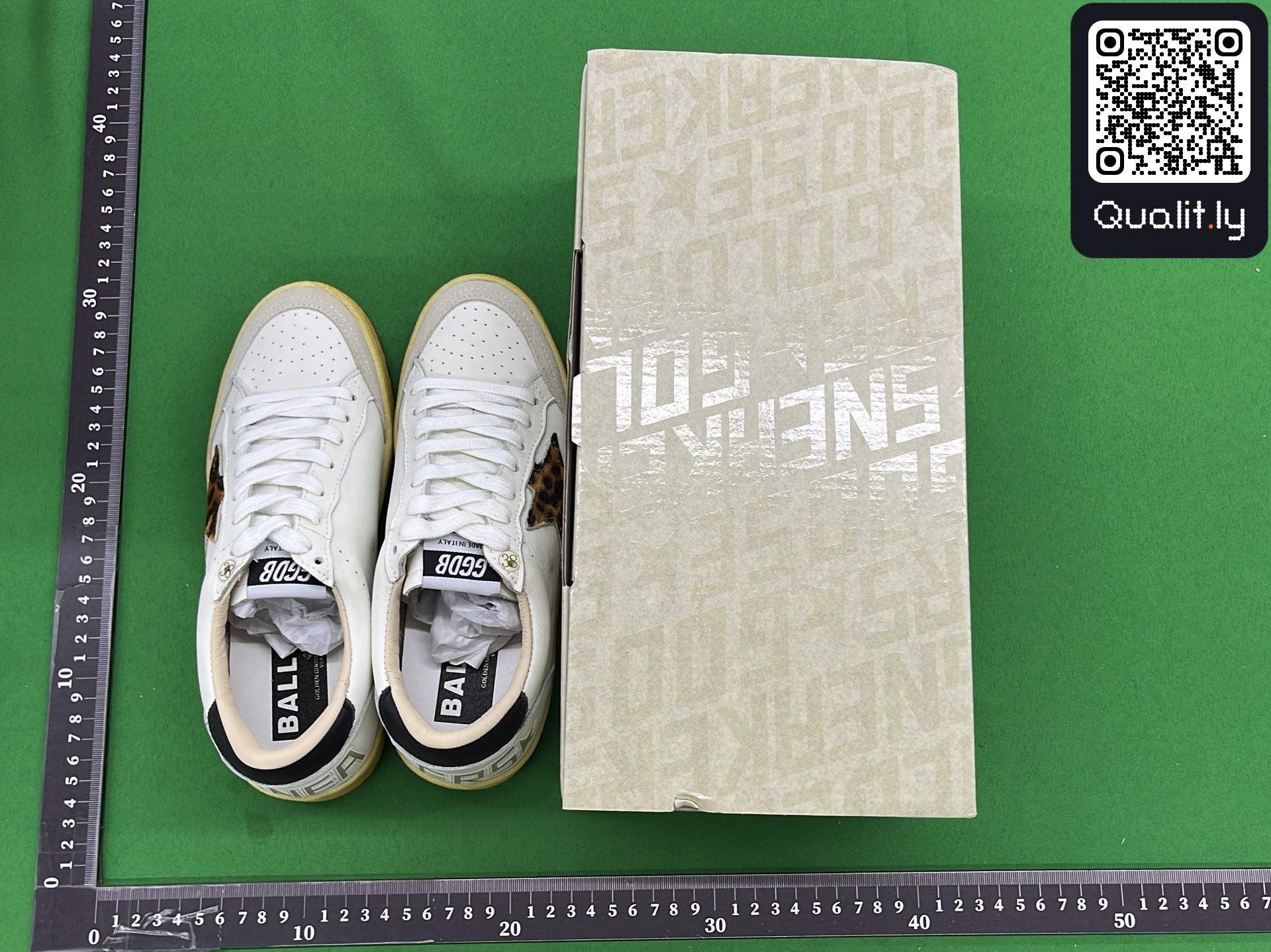 Sneakers QC photo 1 of 6